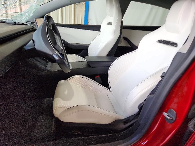 2025 TESLA MODEL 3 7