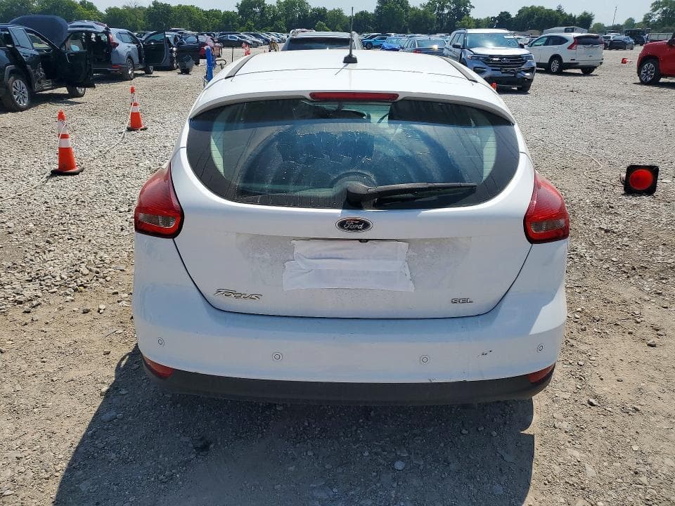 2017 FORD FOCUS SEL 6