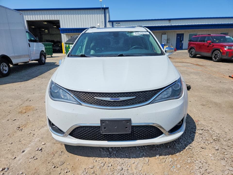 2019 CHRYSLER PACIFICA LIMITED 5