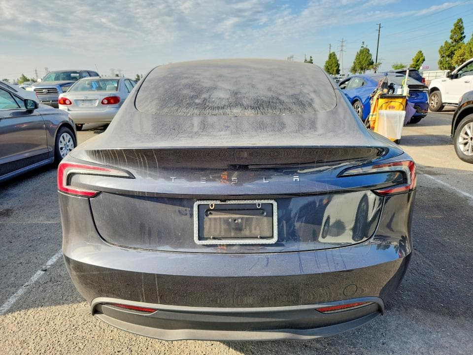 2025 TESLA MODEL 3 6