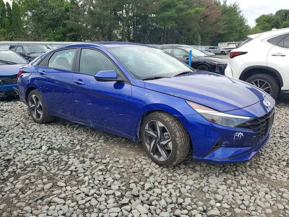 2023 HYUNDAI ELANTRA SEL 4