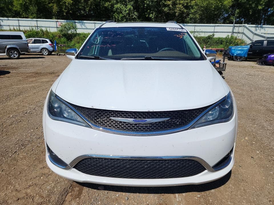 2019 CHRYSLER PACIFICA LIMITED 5