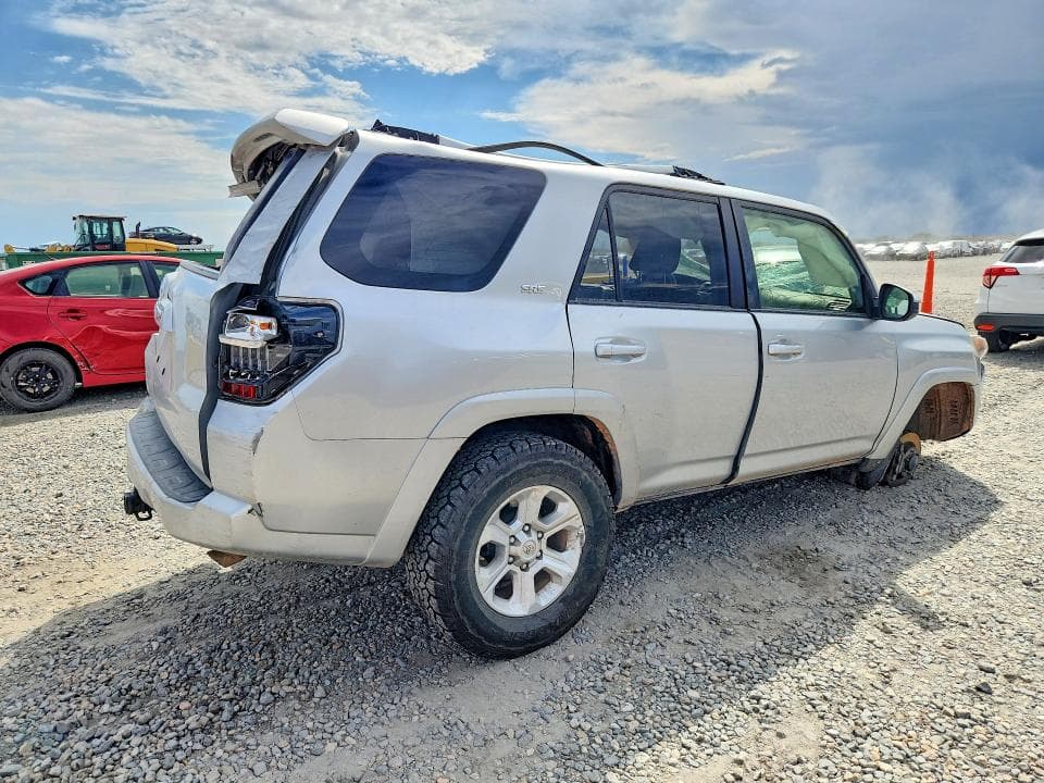 2019 TOYOTA 4RUNNER SR5 3
