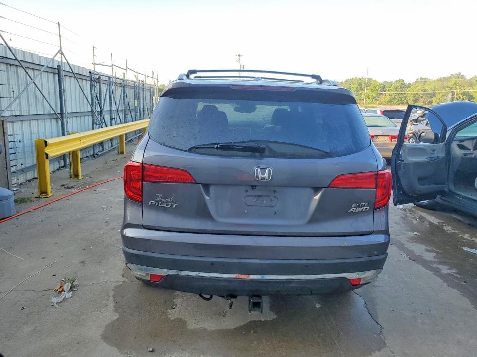 2017 HONDA PILOT ELITE 6