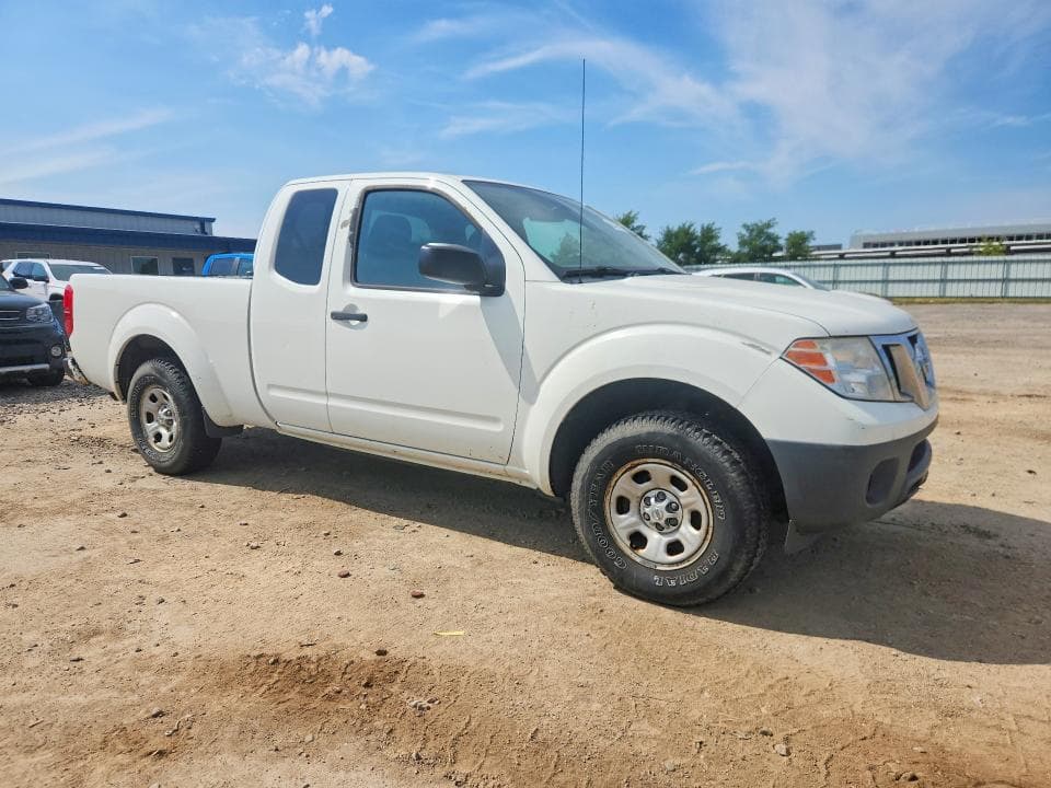 2017 NISSAN FRONTIER S 4