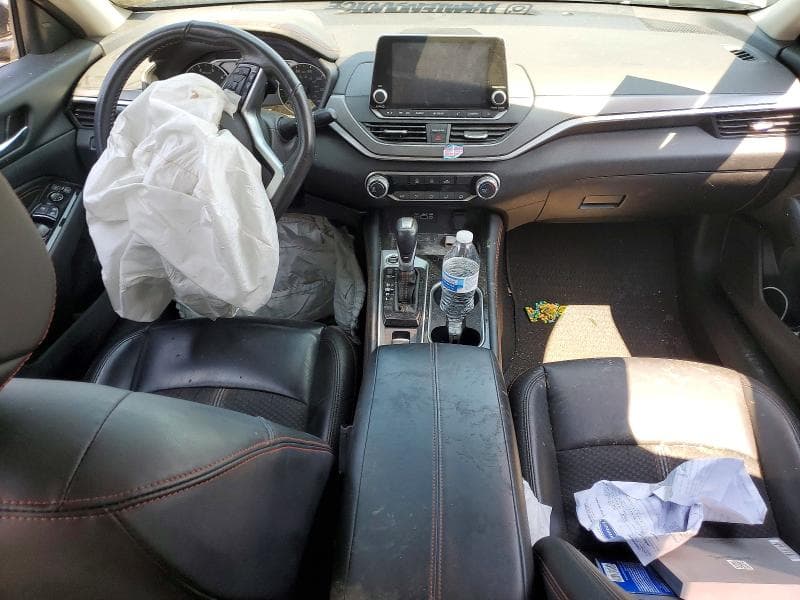 2023 NISSAN ALTIMA SR 8