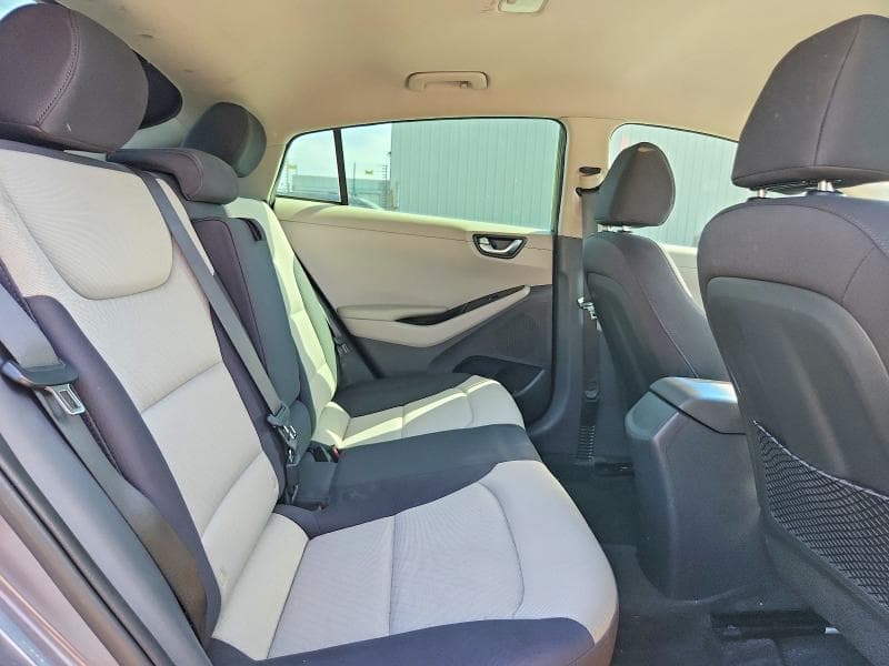 2018 HYUNDAI IONIQ SEL 10