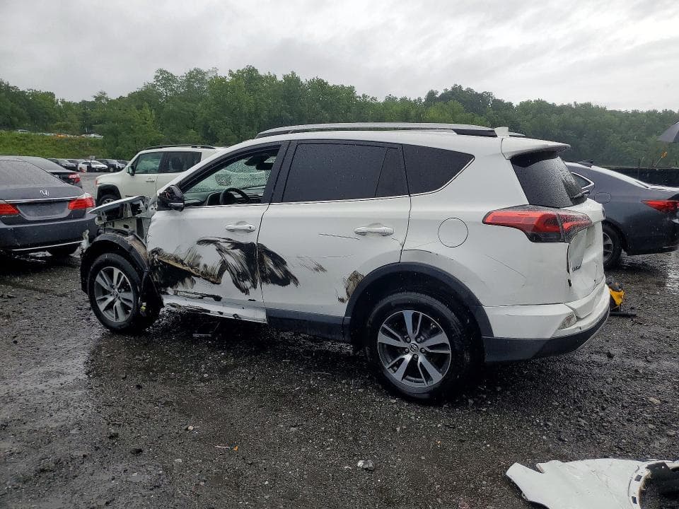 2018 TOYOTA RAV4 XLE 2