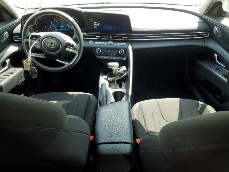 2024 HYUNDAI ELANTRA SEL 8