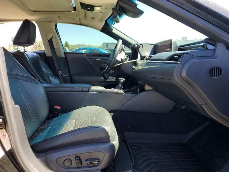 2019 LEXUS ES 300H 7