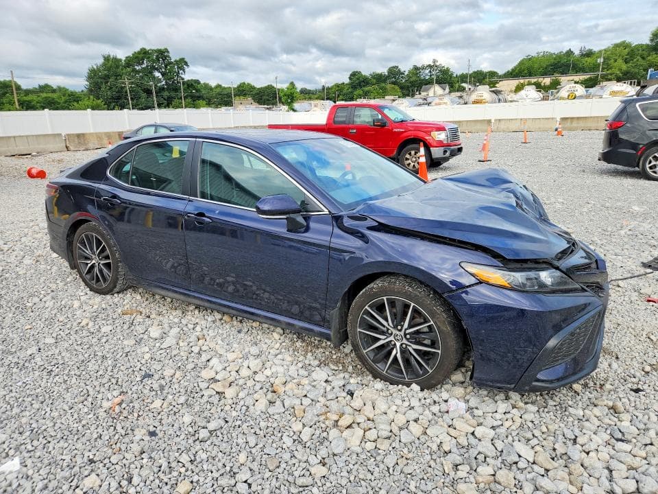 2022 TOYOTA CAMRY HYBRID SE 4