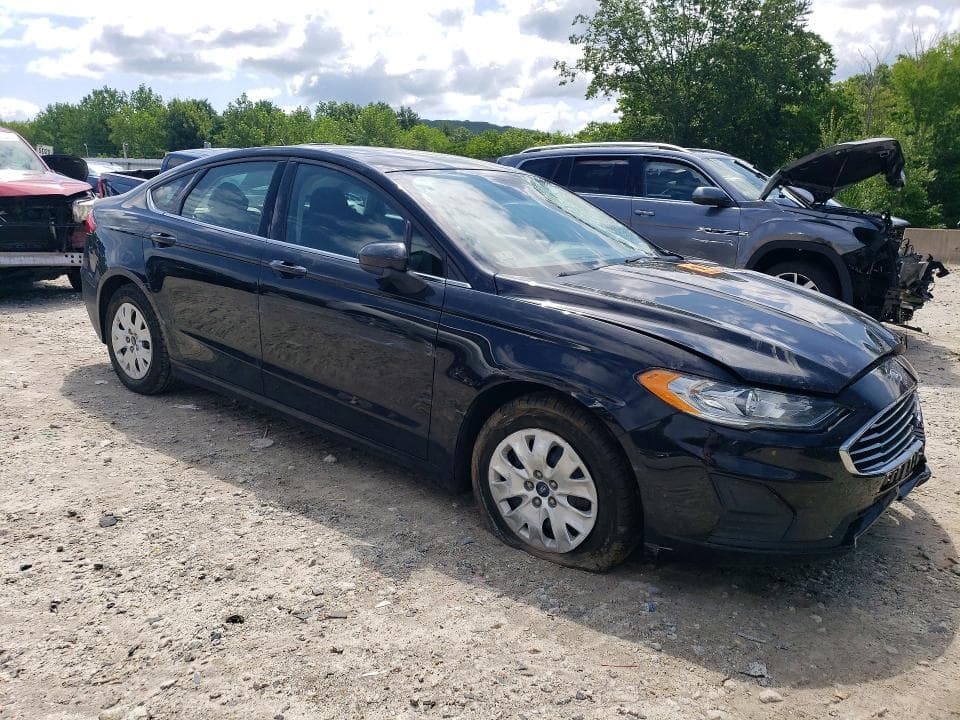 2019 FORD FUSION S 4