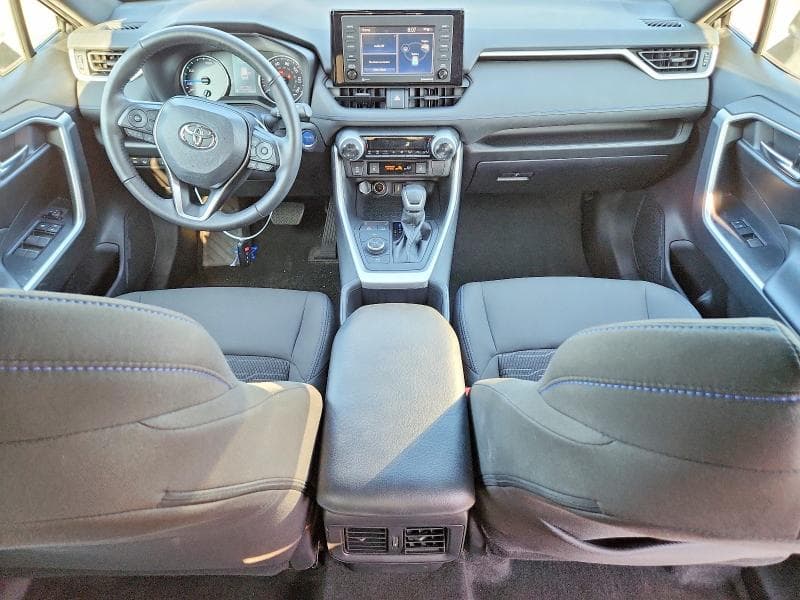 2022 TOYOTA RAV4 SE 8