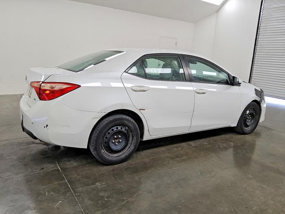 2017 TOYOTA COROLLA LE 3