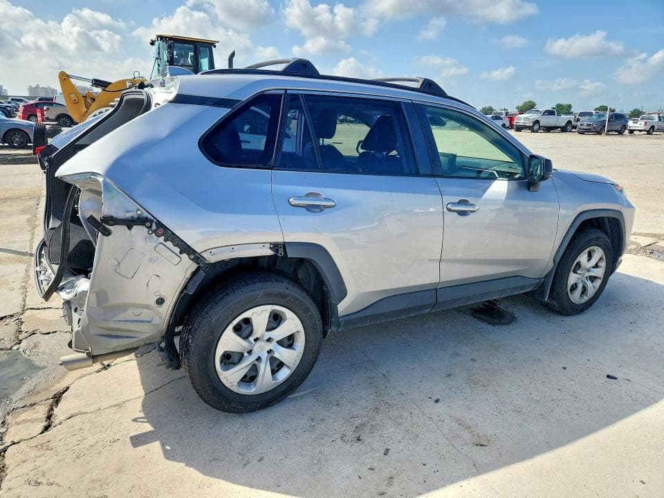 2020 TOYOTA RAV4 LE 3