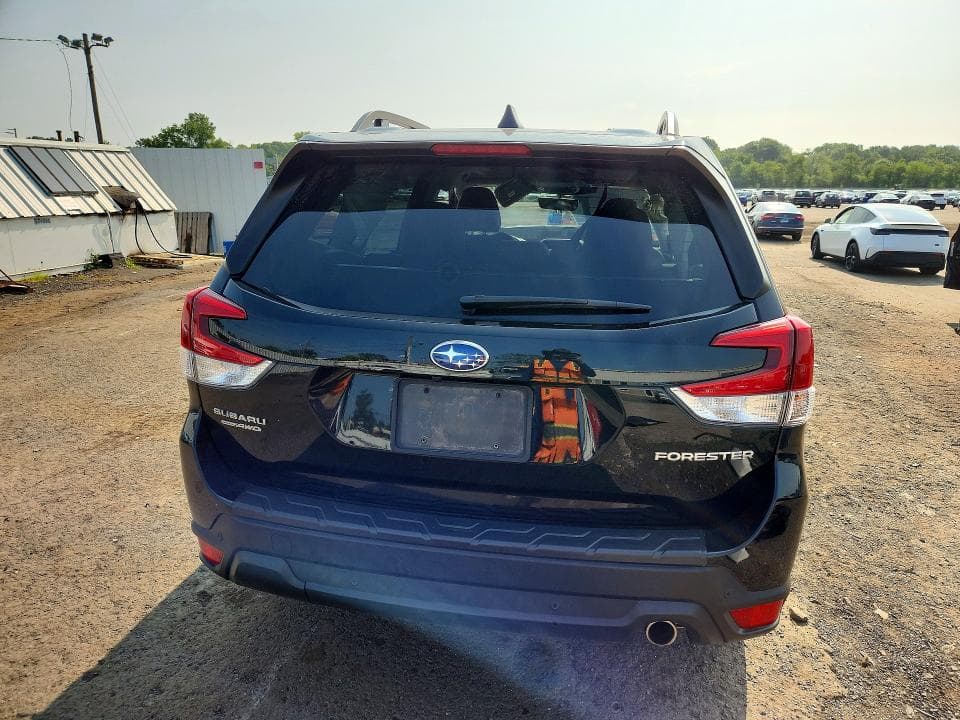 2022 SUBARU FORESTER LIMITED 6