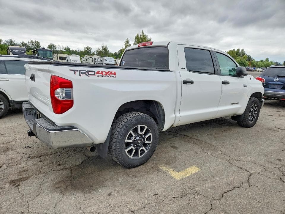 2019 TOYOTA TUNDRA SR5 3