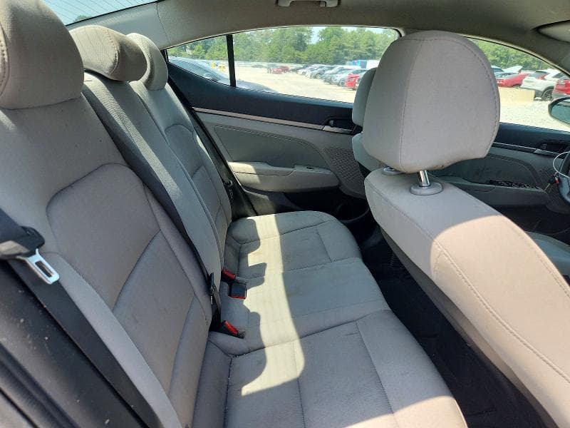2018 HYUNDAI ELANTRA SEL 10