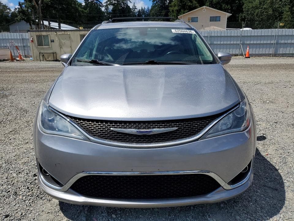 2019 CHRYSLER PACIFICA TOURING L 5