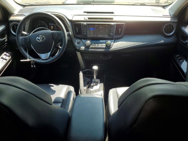 2018 TOYOTA RAV4 LIMITED 8