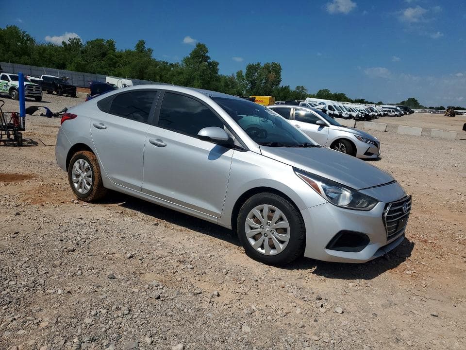 2019 HYUNDAI ACCENT SE 4