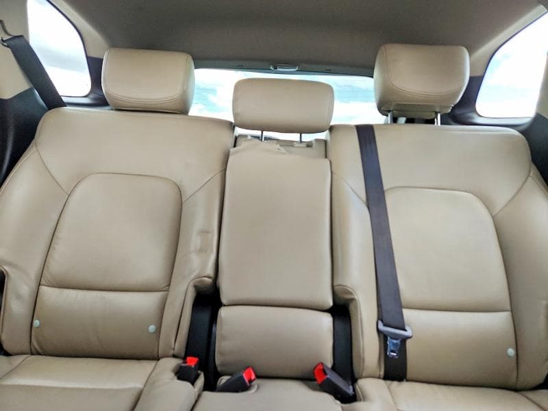 2017 HYUNDAI SANTA FE SE 10