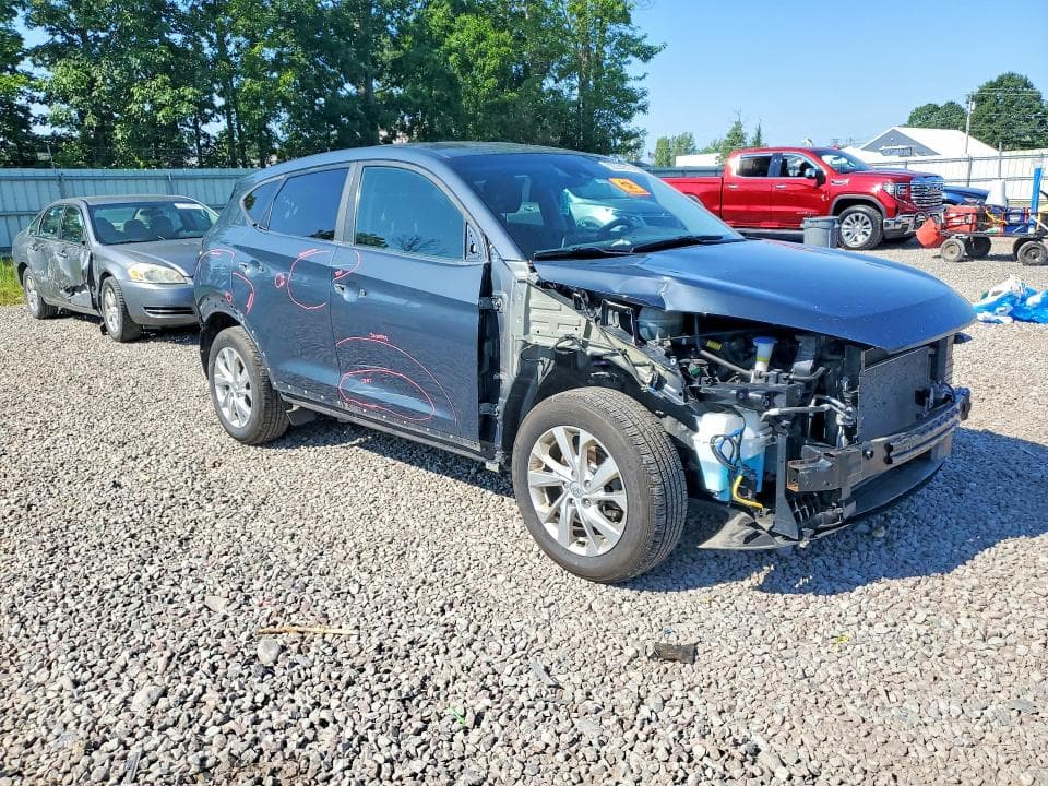 2020 HYUNDAI TUCSON SE 4