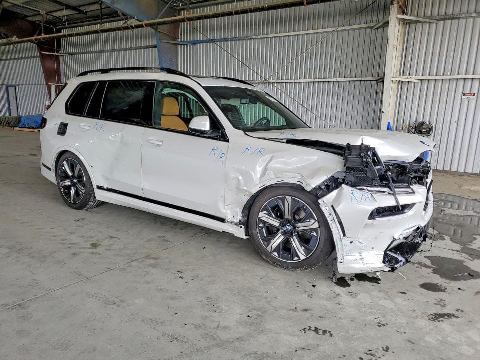 2026 BMW X7 XDRIVE40I 4