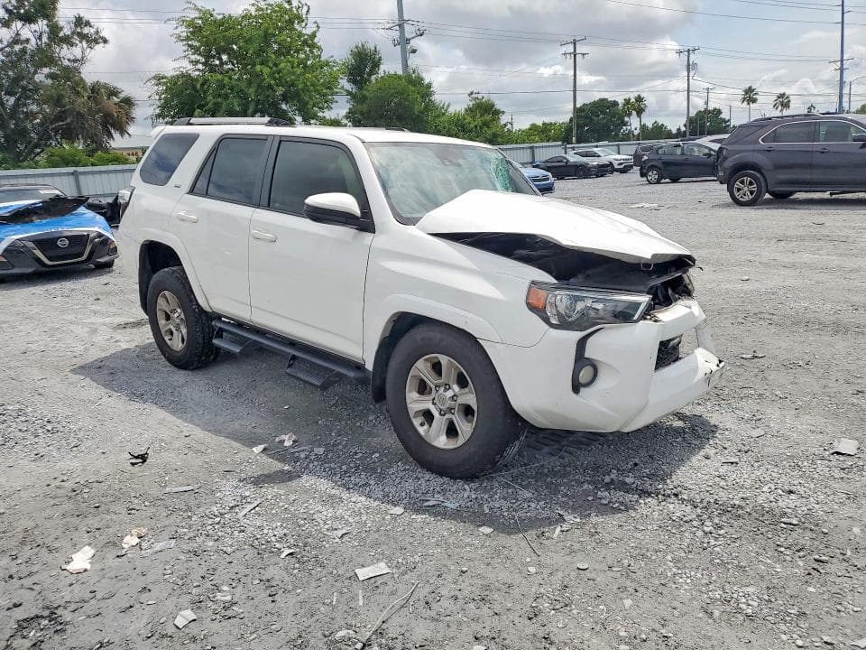 2020 TOYOTA 4RUNNER SR5 4