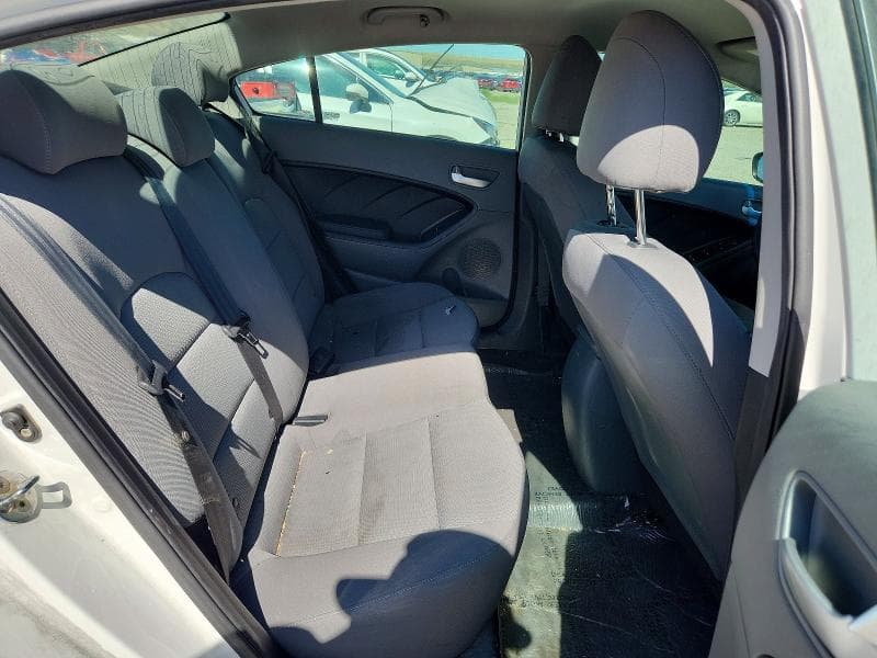 2017 KIA FORTE LX 10