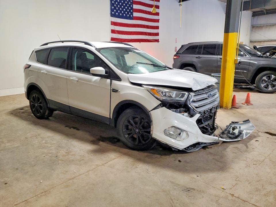 2018 FORD ESCAPE SEL 4