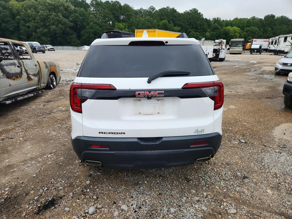 2023 GMC ACADIA 6