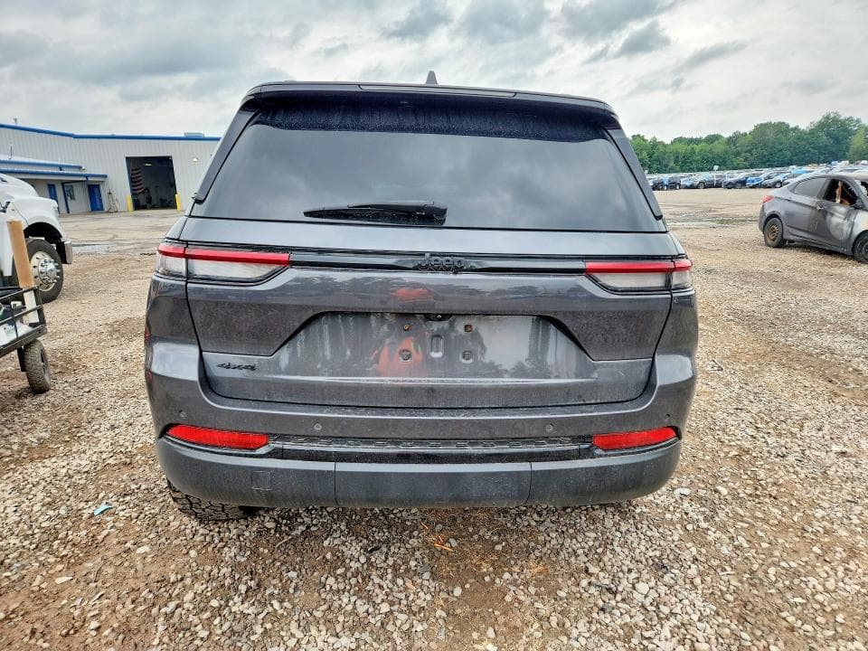 2024 JEEP GRAND CHEROKEE LAREDO 6
