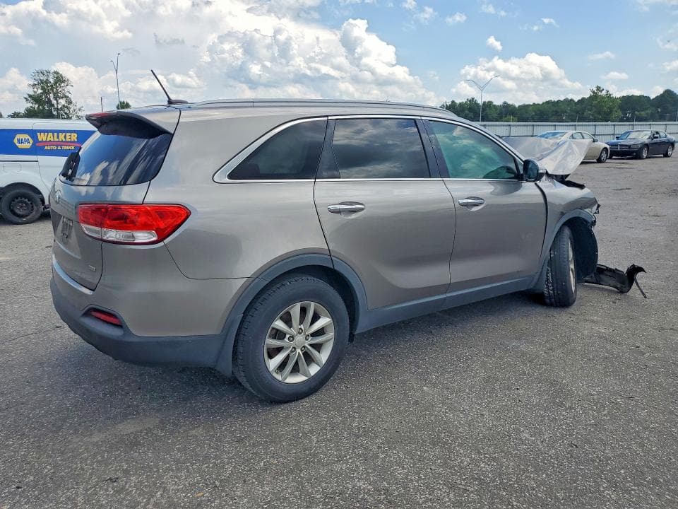 2017 KIA SORENTO LX 3
