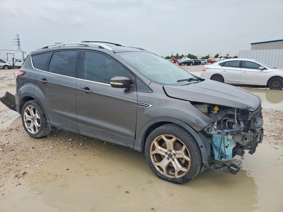 2018 FORD ESCAPE TITANIUM 4