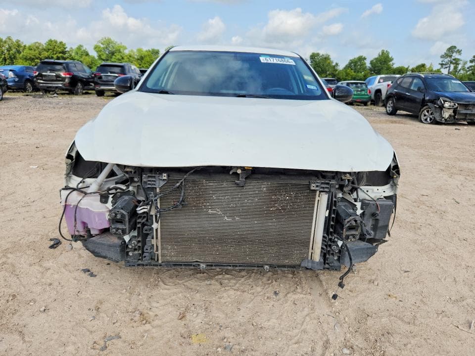 2019 NISSAN ALTIMA SR 5