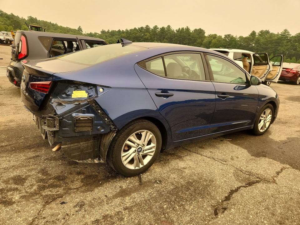 2020 HYUNDAI ELANTRA SEL 3