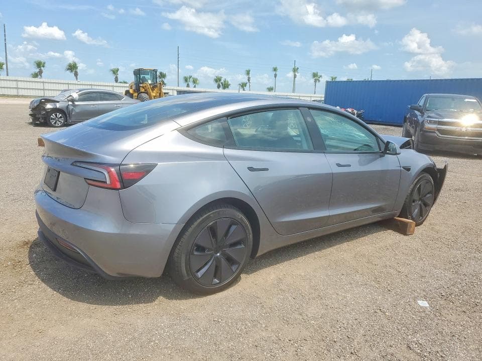 2026 TESLA MODEL 3 3