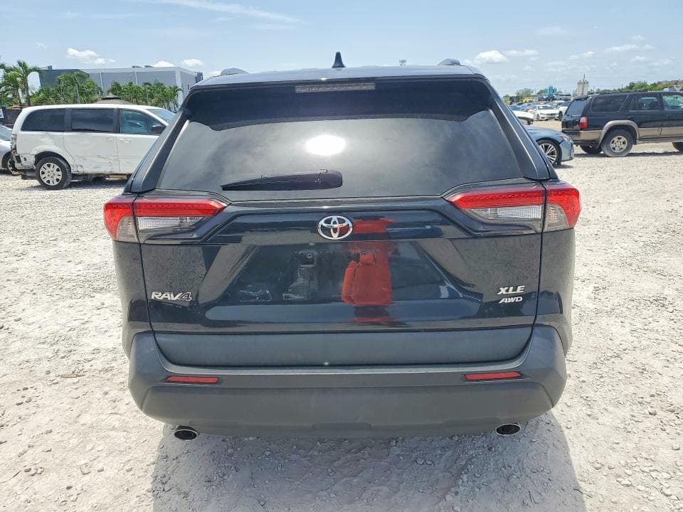 2023 TOYOTA RAV4 XLE 6