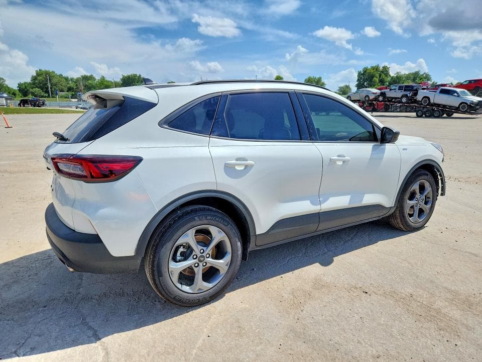 2026 FORD ESCAPE ST LINE 3