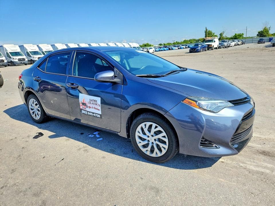 2018 TOYOTA COROLLA LE 4