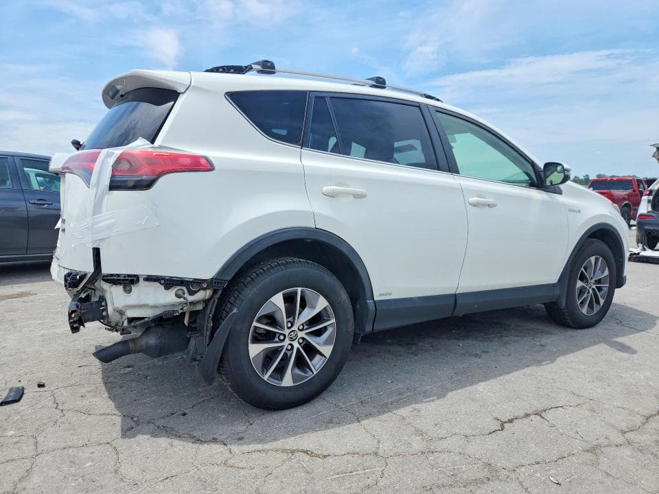 2017 TOYOTA RAV4 HYBRID XLE 3