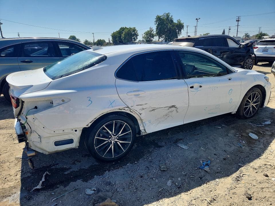 2023 TOYOTA CAMRY SE 3