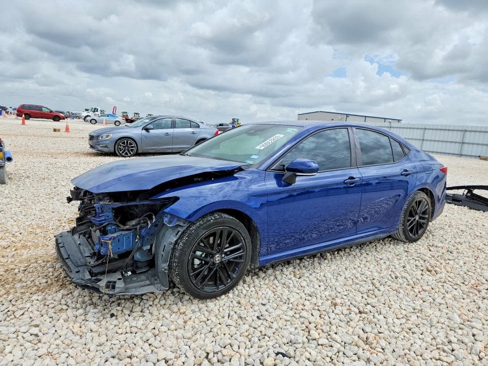 2025 TOYOTA CAMRY SE - 1