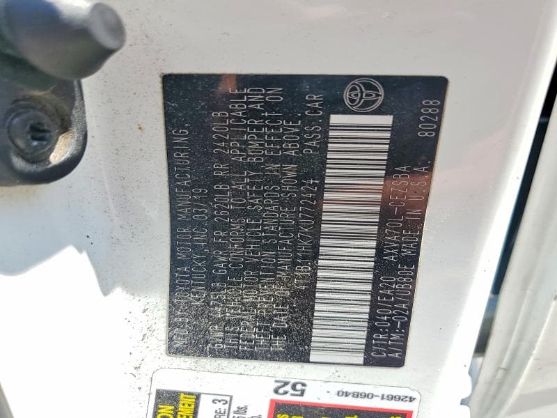 2019 TOYOTA CAMRY SE 12