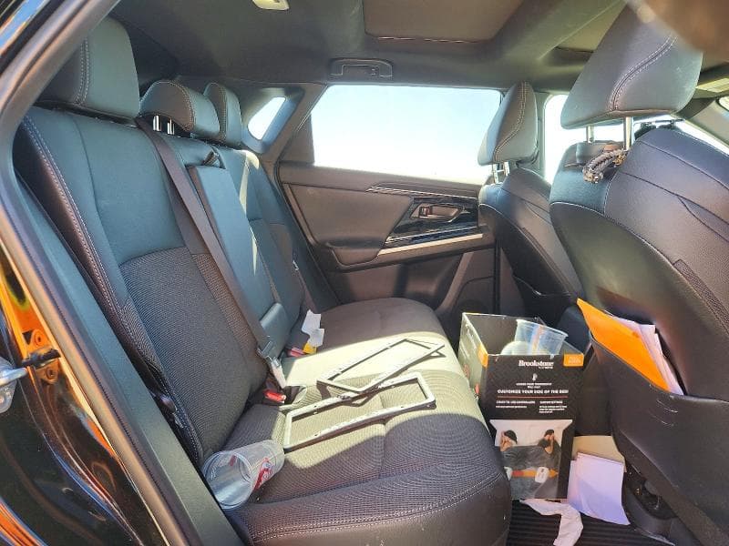 2025 TOYOTA BZ4X XLE 10