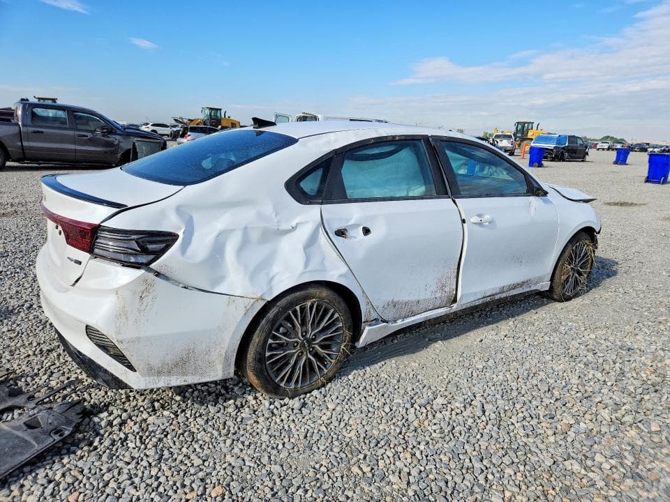 2024 KIA FORTE GT LINE 3