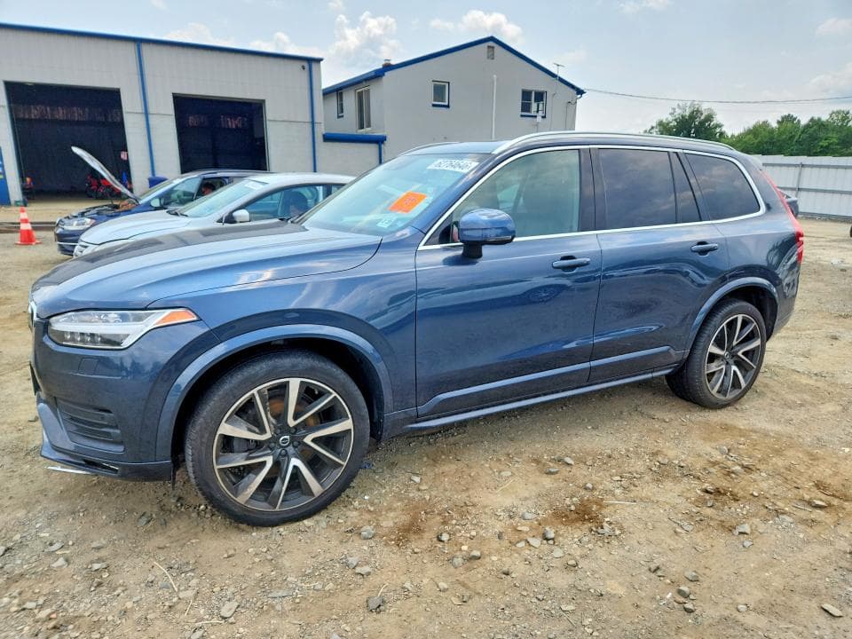 2022 VOLVO XC90 T6 MOMENTUM