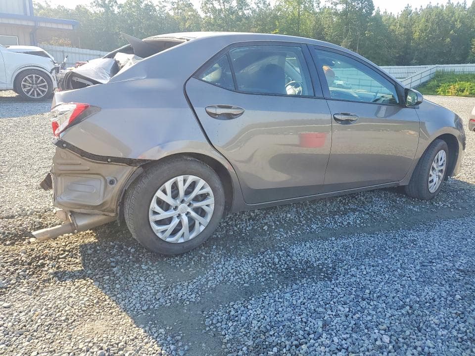 2018 TOYOTA COROLLA 3