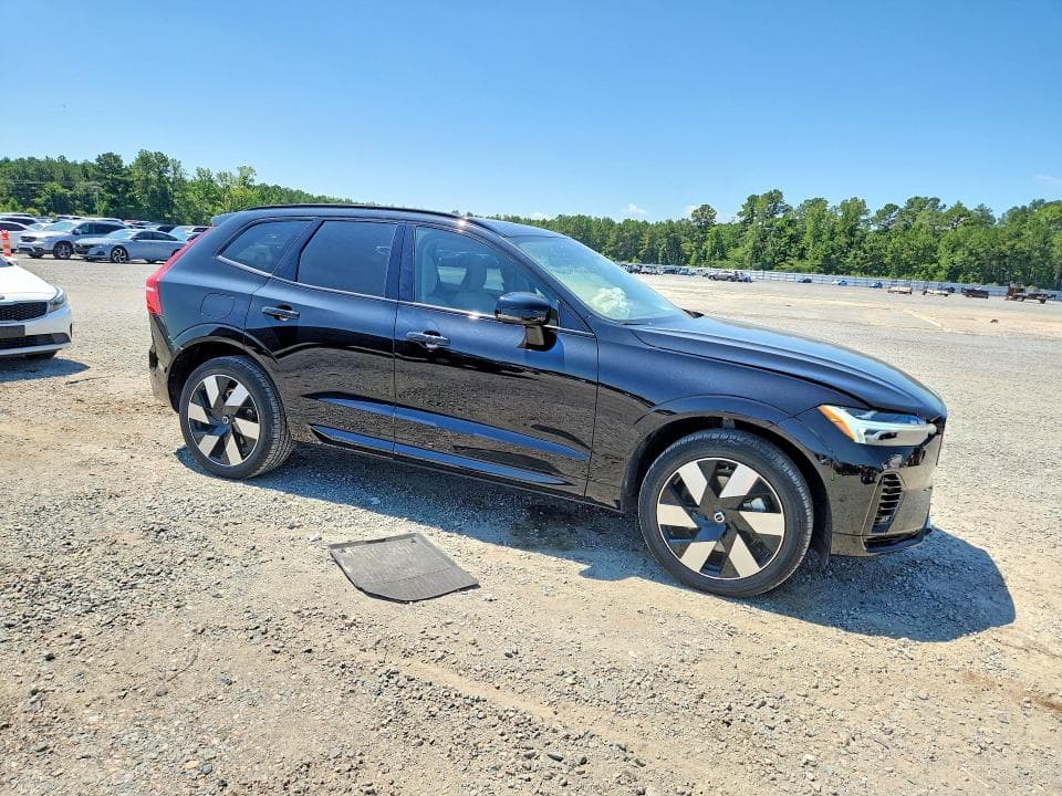 2025 VOLVO XC60 PLUS 4